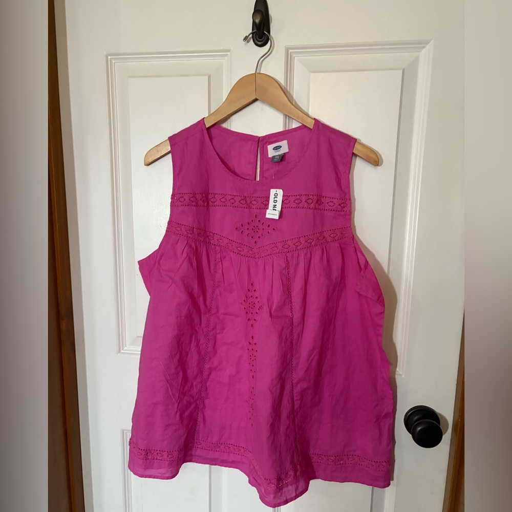 NWT Old Navy Tank in Pink